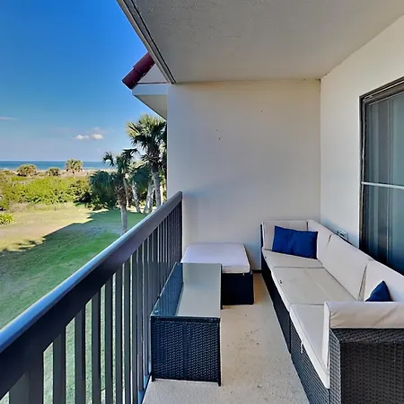 Ocean Village Club O35